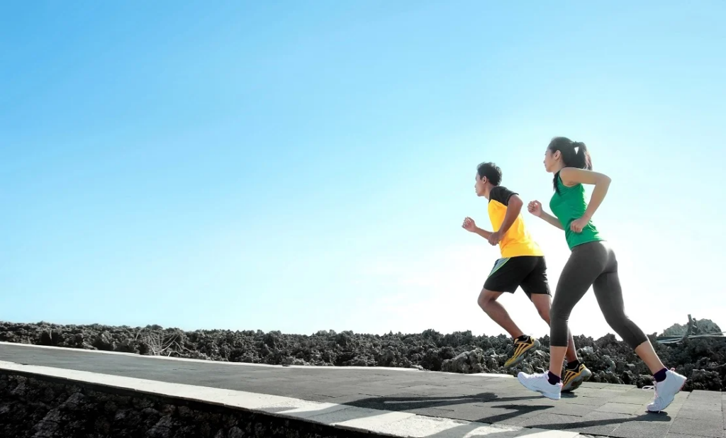 Chạy bộ thường xuyên tăng cường sức khoẻ