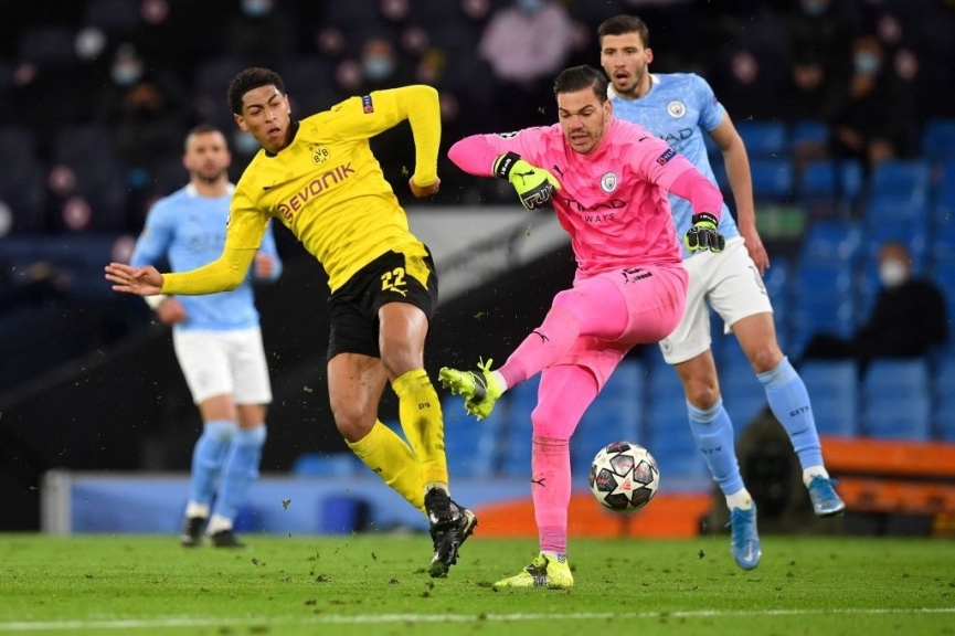 Cổ động viên Dortmund tiếc nuối "bàn thắng hụt" của Jude Bellingham
