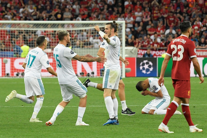 Tứ kết Champions League: Real Madrid khiến Liverpool "lu mờ"